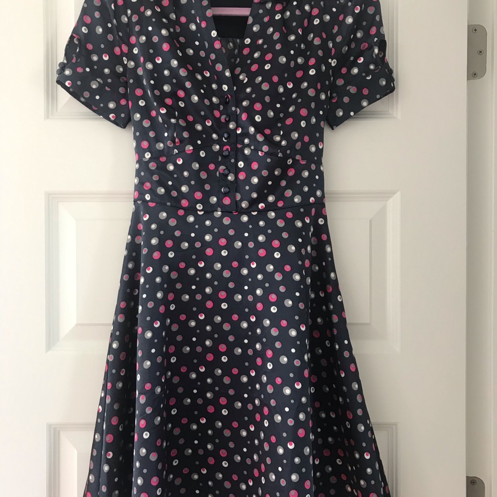 Dress - Picture 3 of 9
